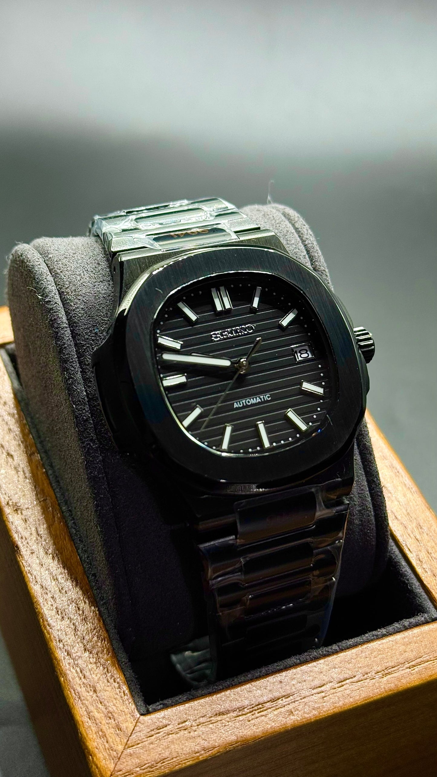 Nautilus BLACK automatico