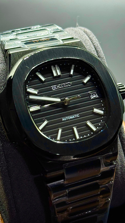 Nautilus BLACK automatico